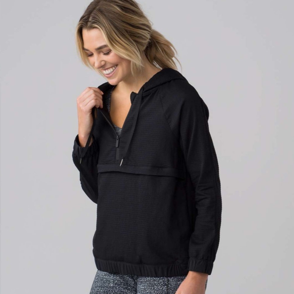 Lululemon Pack Light Pullover -Black